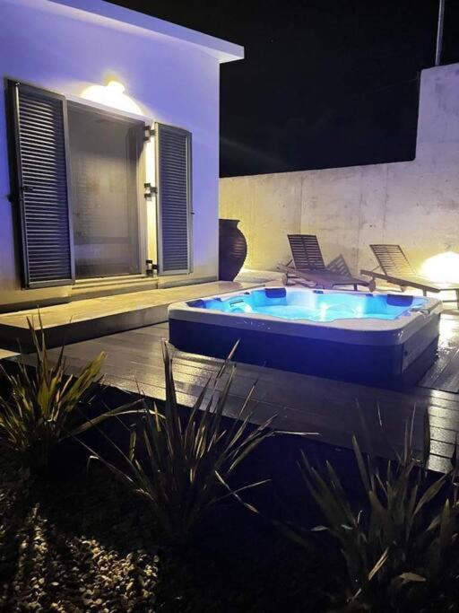 Ek Ornelakis, Luxury Country House With Jacuzzi La Canea Esterno foto